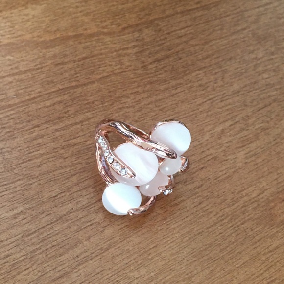 Clustered jeweled ring - Picture 3 of 3